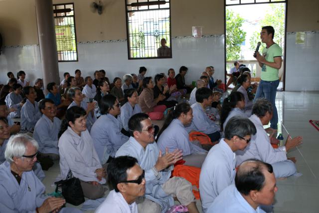 Long An: Chùa Khánh Ninh tổ chức khoá tu dành cho bệnh nhân ung bướu và khiếm thị