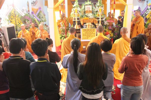 TV Sơn Thắng: Hình ảnh phúng viếng tang lễ phần III