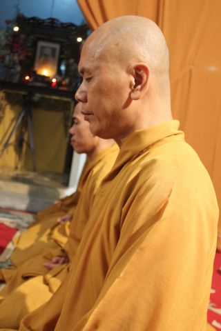 Vinh Long: Thiền tọa bên kim quan nhục thân Thầy