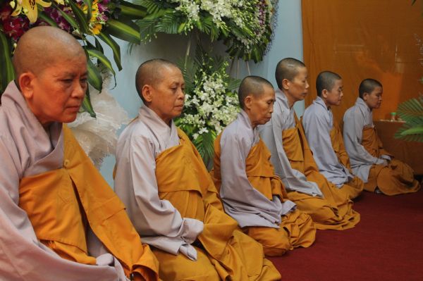 Vinh Long: Thiền tọa bên kim quan nhục thân Thầy