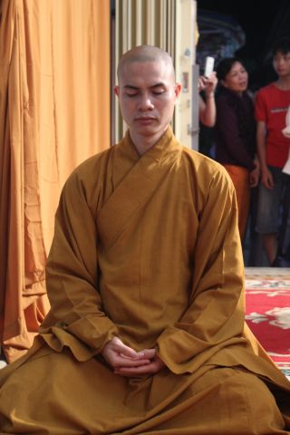 Vinh Long: Thiền tọa bên kim quan nhục thân Thầy