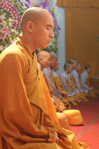 Vinh Long: Thiền tọa bên kim quan nhục thân Thầy