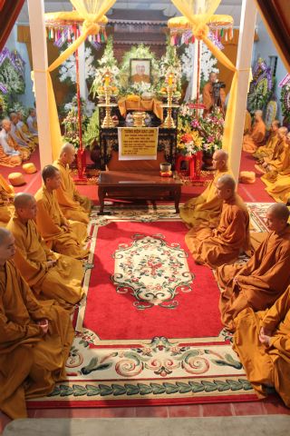 Vinh Long: Thiền tọa bên kim quan nhục thân Thầy