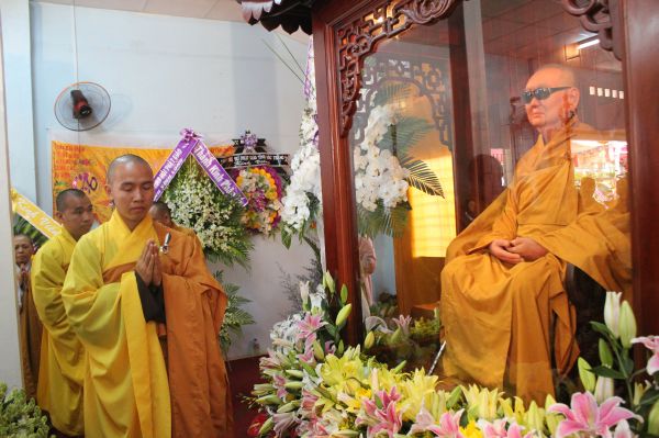 TV Sơn Thắng: Phúng viếng lễ tang cố HT. Thích Đắc Pháp - phần IV