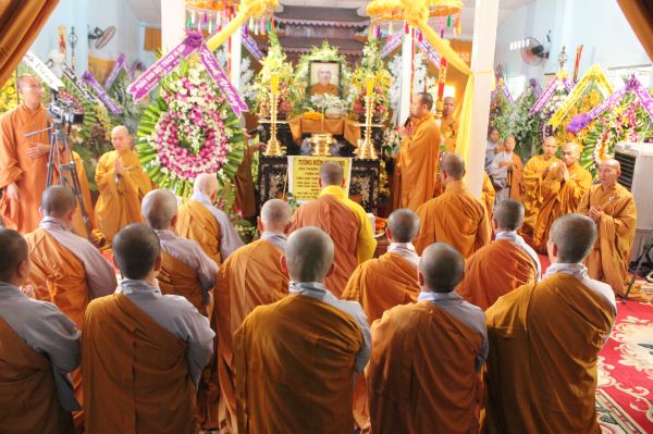TV Sơn Thắng: Phúng viếng lễ tang cố HT. Thích Đắc Pháp - phần IV