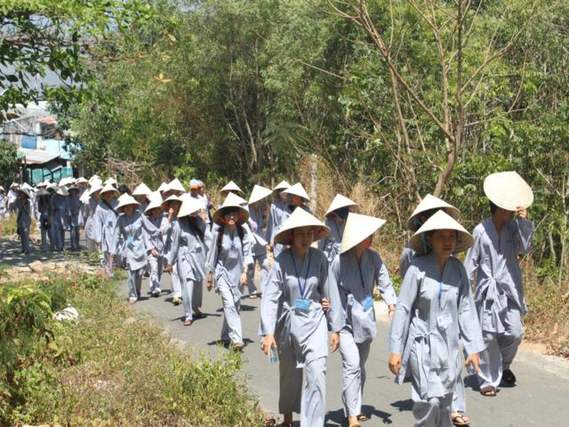 Gieo Hạt Từ Tâm kì 12: Cậu ấm cô chiêu làm nông dân