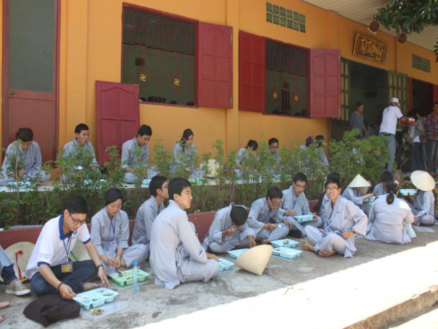 Gieo Hạt Từ Tâm kì 12: Cậu ấm cô chiêu làm nông dân