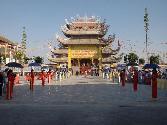 Bình Dương: Đại lễ an vị Kỳ Lam Ngọc Phật lạc thành chánh điện chùa Hội An