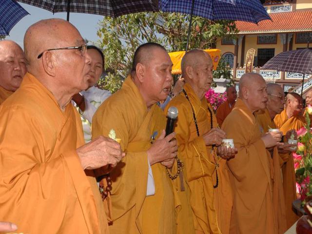 Bình Dương: Đại lễ an vị Kỳ Lam Ngọc Phật lạc thành chánh điện chùa Hội An