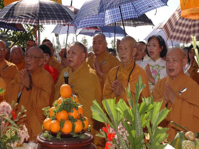 Bình Dương: Đại lễ an vị Kỳ Lam Ngọc Phật lạc thành chánh điện chùa Hội An
