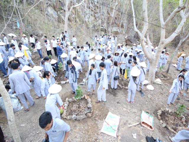Gieo Hạt Từ Tâm kì 12: Cậu ấm cô chiêu làm nông dân