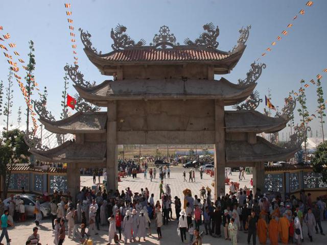 Bình Dương: Đại lễ an vị Kỳ Lam Ngọc Phật lạc thành chánh điện chùa Hội An