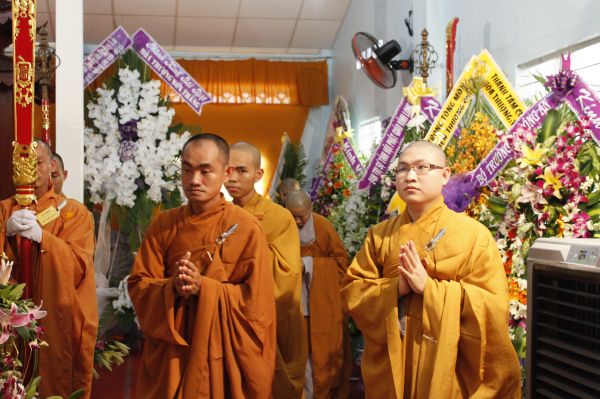 TV Sơn Thắng: Các phái đoàn viếng phần V