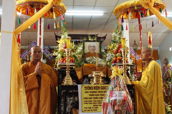TV Sơn Thắng: Các phái đoàn viếng phần V