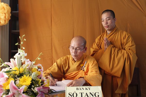 TV Sơn Thắng: Các phái đoàn viếng phần V