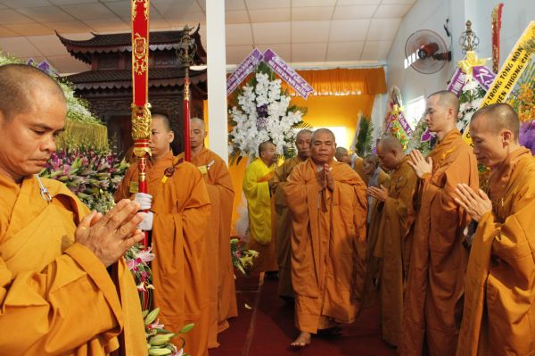 TV Sơn Thắng: Các phái đoàn viếng phần V