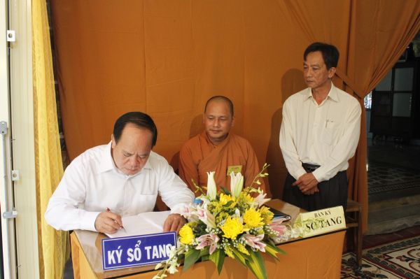 TV Sơn Thắng: Hình ảnh phúng viếng tang lễ phần III