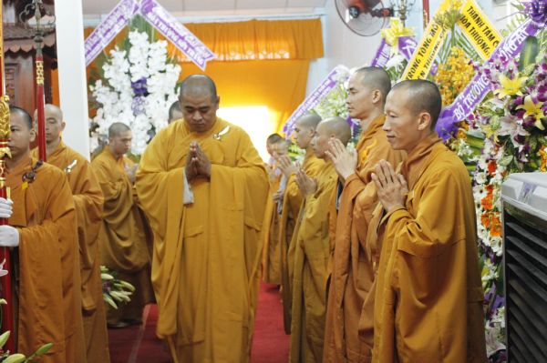 TV Sơn Thắng: Phúng viếng lễ tang cố HT. Thích Đắc Pháp - phần IV
