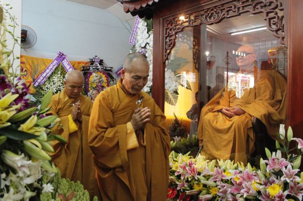 TV Sơn Thắng: Phúng viếng lễ tang cố HT. Thích Đắc Pháp - phần IV