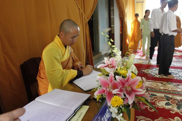 TV Sơn Thắng: Phúng viếng lễ tang cố HT. Thích Đắc Pháp - phần IV
