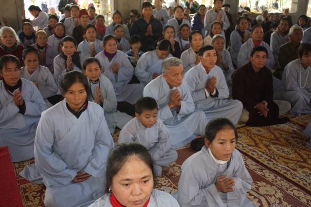 Chùa Xuân Đài: Lễ Phật thành đạo và Phật tử nghe pháp của TT. Thích Nhật Từ