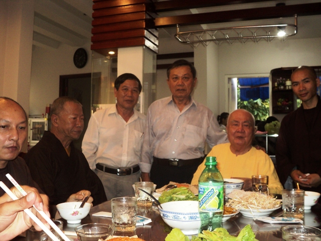 Một chuyến đi nghĩa tình