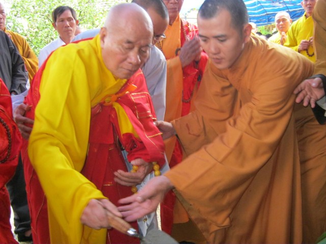 Phú Yên: Lễ đặt đá đại trùng tu chùa Nghĩa Phú (Phú Hòa)