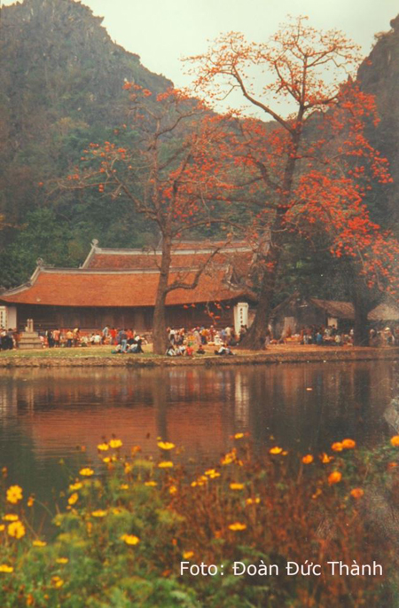 Những bức ảnh hiếm về chùa Thầy thế kỷ trước