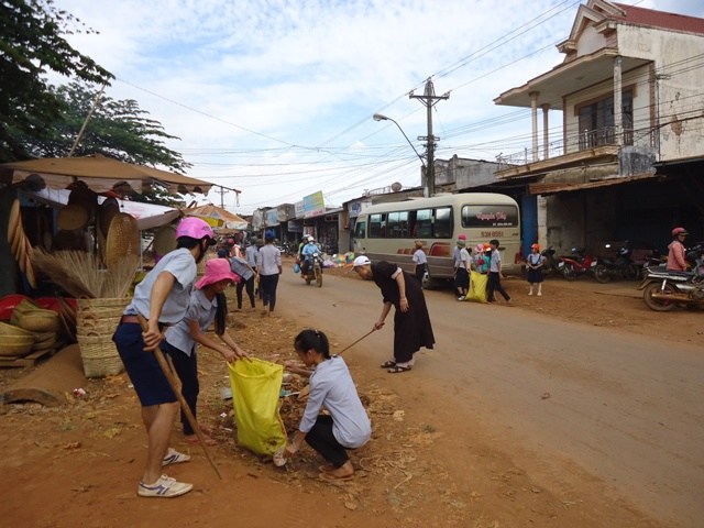 Đăk Nông: GĐPT Chánh Đạo cùng thôn xóm sạch đẹp vui đón xuân mới
