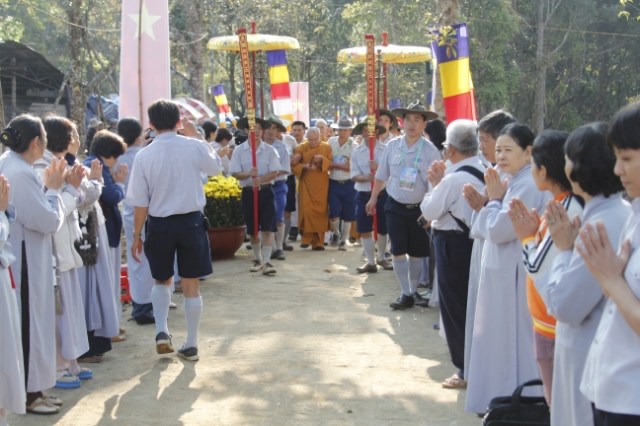 Kon Tum: Hàng ngàn người tham dự lễ cầu siêu tại chùa Khánh Lâm - Măng Đen