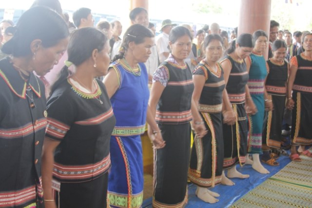 Kon Tum: Hàng ngàn người tham dự lễ cầu siêu tại chùa Khánh Lâm - Măng Đen