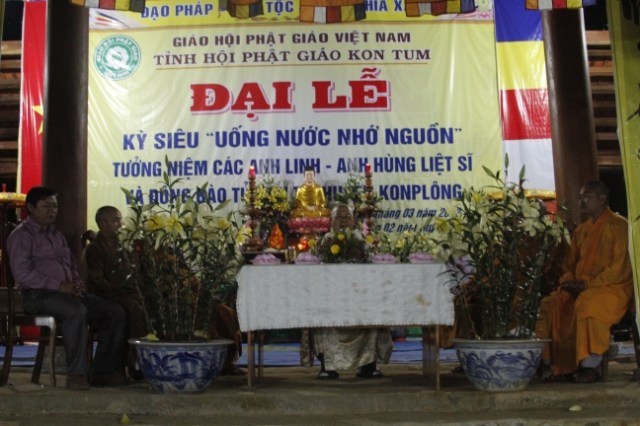 Kon Tum: Hàng ngàn người tham dự lễ cầu siêu tại chùa Khánh Lâm - Măng Đen