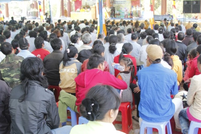 Kon Tum: Hàng ngàn người tham dự lễ cầu siêu tại chùa Khánh Lâm - Măng Đen