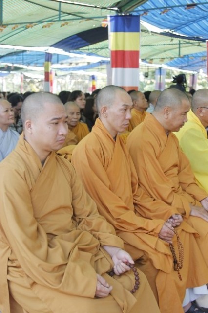 Kon Tum: Hàng ngàn người tham dự lễ cầu siêu tại chùa Khánh Lâm - Măng Đen