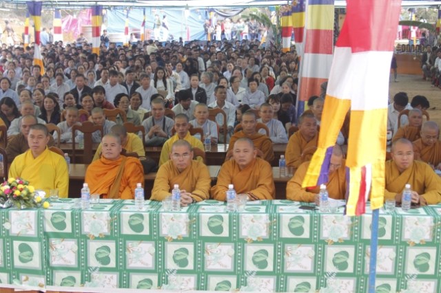 Kon Tum: Hàng ngàn người tham dự lễ cầu siêu tại chùa Khánh Lâm - Măng Đen
