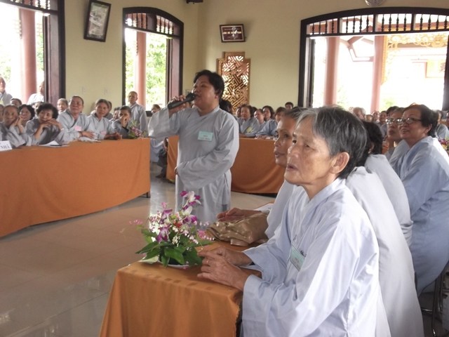 Long An: Lễ tất niên của đạo tràng Bát Quan Trai chùa Hòa Bình