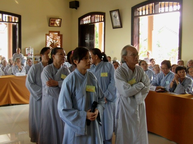 Long An: Lễ tất niên của đạo tràng Bát Quan Trai chùa Hòa Bình