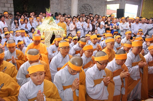 Lễ Truy niệm và phụng tống kim quan Thượng tọa Thích Thanh Chương nhập bảo tháp
