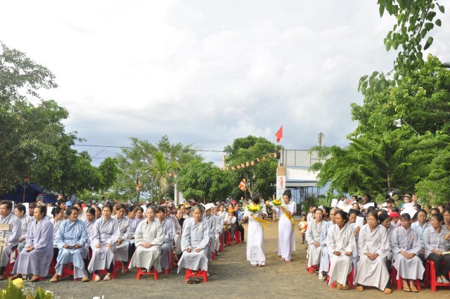 ĐăkNông: Chùa Linh Quang tổ chức đại Lễ Phật Đản PL 2557