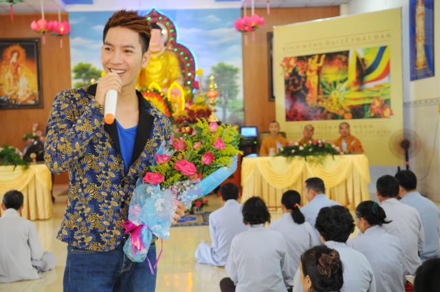 TP.HCM: Thiêng liêng đại lễ tắm Phật sơ sinh tại TV Pháp Hạnh