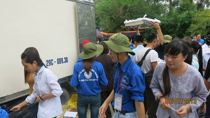 Chùa Sủi:  Cơm chay mùa thi ấm lòng sĩ tử