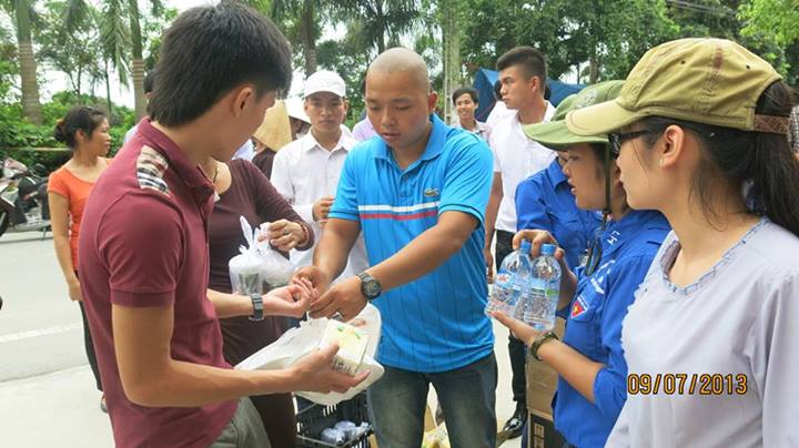 Chùa Sủi:  Cơm chay mùa thi ấm lòng sĩ tử
