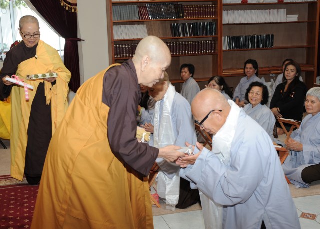 Hoa Kỳ: Chùa Phổ Từ tổ chức khóa tu học mùa hè 2013