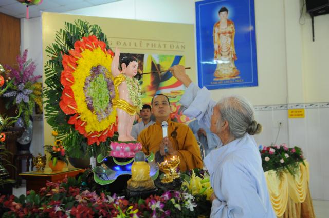TP.HCM: Thiêng liêng đại lễ tắm Phật sơ sinh tại TV Pháp Hạnh