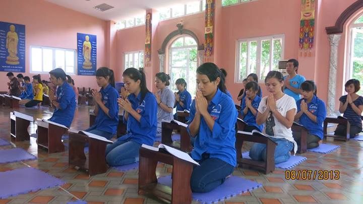 Chùa Sủi:  Cơm chay mùa thi ấm lòng sĩ tử