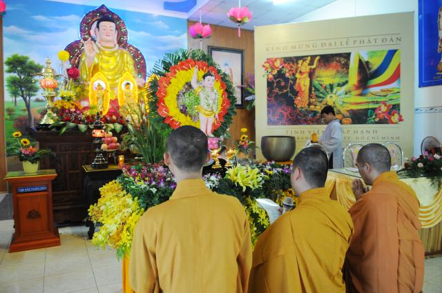TP.HCM: Thiêng liêng đại lễ tắm Phật sơ sinh tại TV Pháp Hạnh