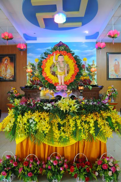 TP.HCM: Thiêng liêng đại lễ tắm Phật sơ sinh tại TV Pháp Hạnh