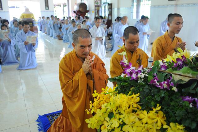 TP.HCM: Thiêng liêng đại lễ tắm Phật sơ sinh tại TV Pháp Hạnh