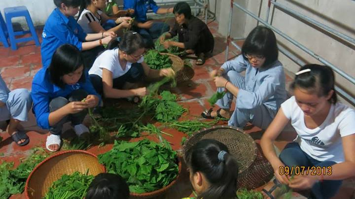 Chùa Sủi:  Cơm chay mùa thi ấm lòng sĩ tử