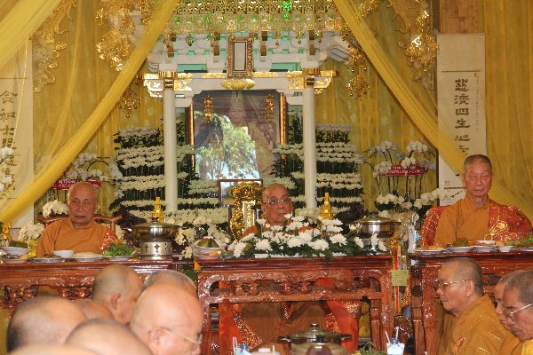 Lễ Cúng Dường Chung Thất Cố Hòa Thượng Phương Trượng Chùa Long Bửu